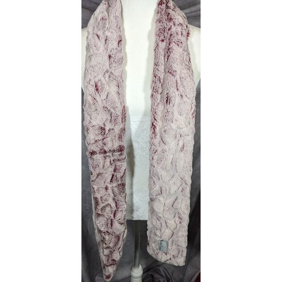Minky Couture Pink Textured Plush  Scarf - Picture 6 of 10